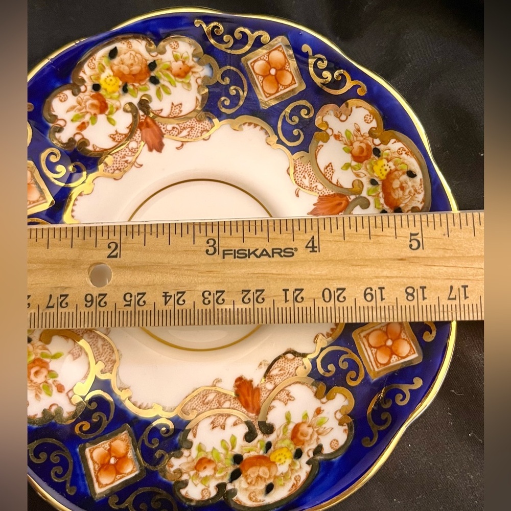 Royal Albert Heirloom Teacup Saucer Set Bone China England Imari Cobalt Gold VTG - Picture 15 of 17